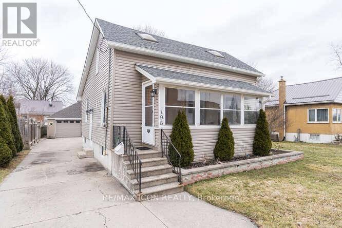 St. Thomas, ON N5R1J3,198 ELM STREET