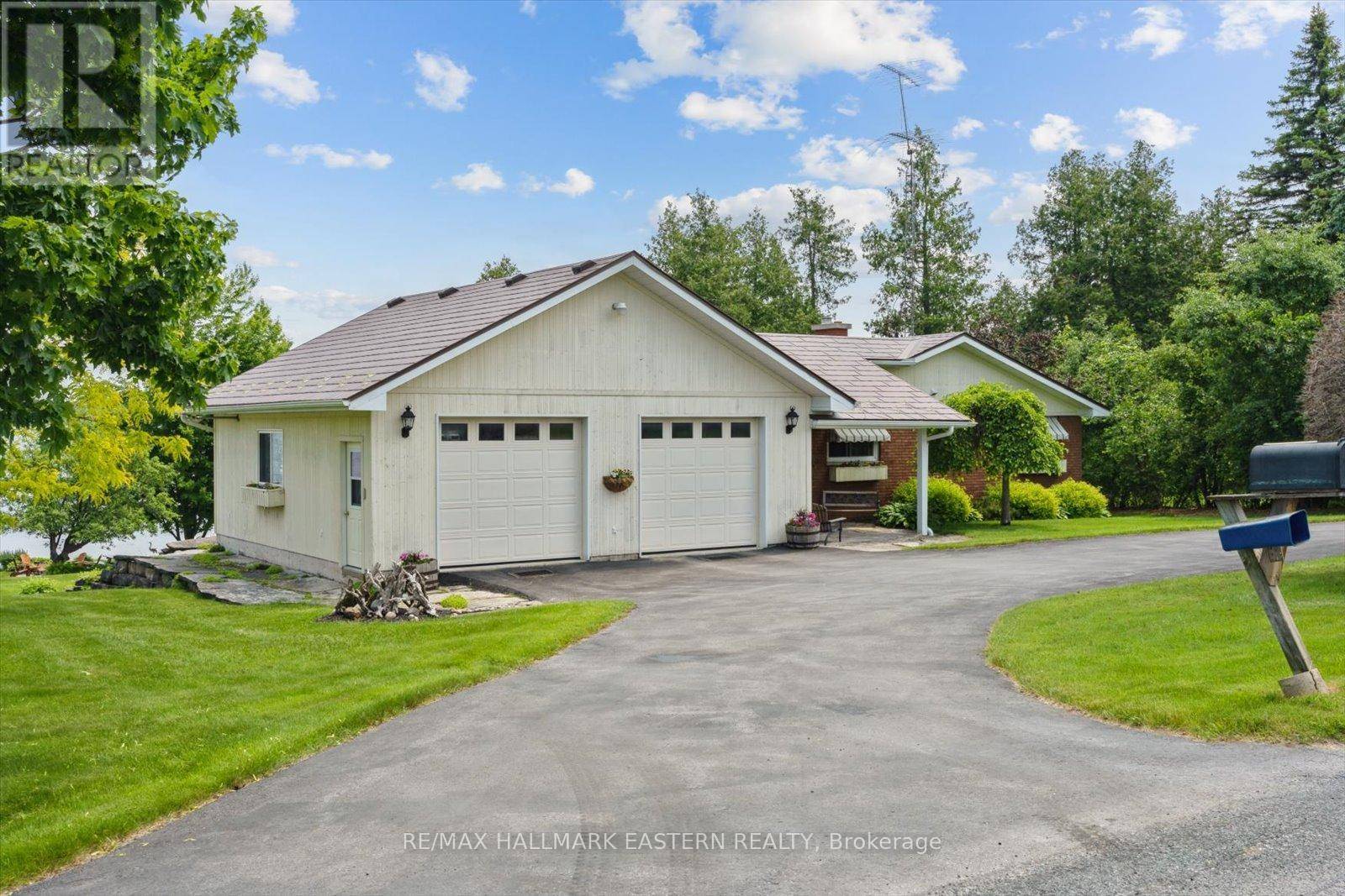 Selwyn, ON K0L1T0,1105 CONNAUGHT DRIVE
