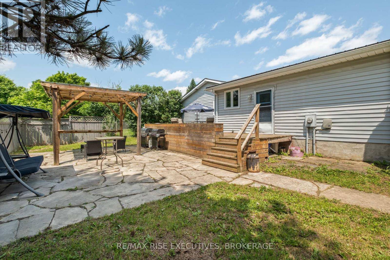 Frontenac (frontenac South), ON K0H1X0,3810 MAPLE CREST COURT