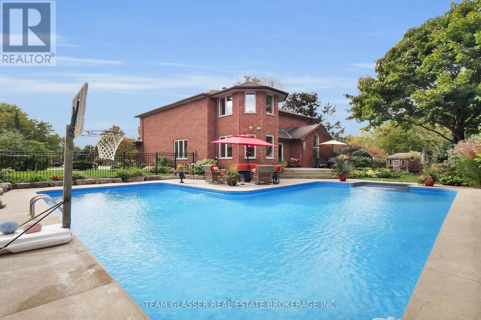Middlesex Centre (delaware Town), ON N0L1E0,33 HILLCREST COURT