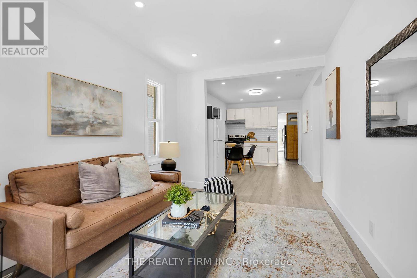 London East (east B), ON N6A4A1,863 COLBORNE STREET N