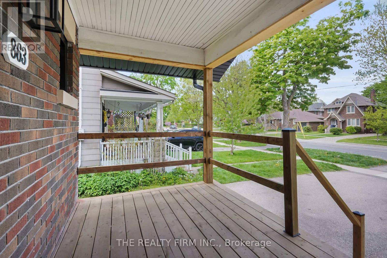 London East (east B), ON N6A4A1,863 COLBORNE STREET N