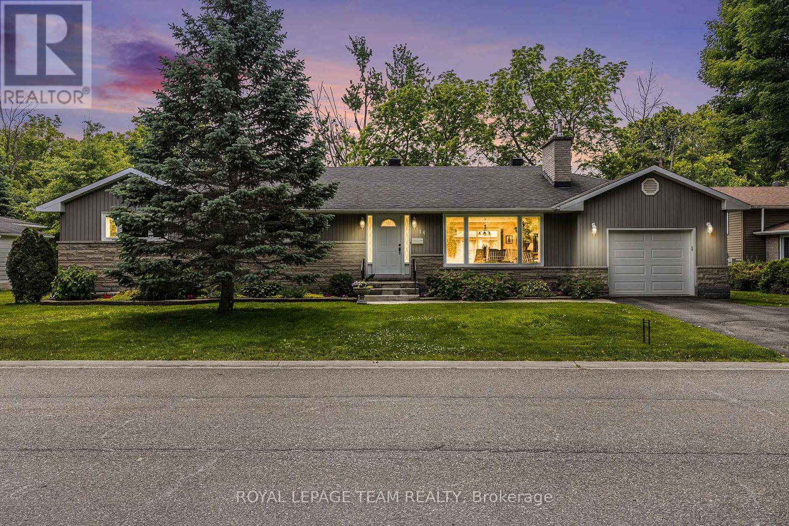 Perth, ON K7H2L2,14 GLENVIEW CRESCENT