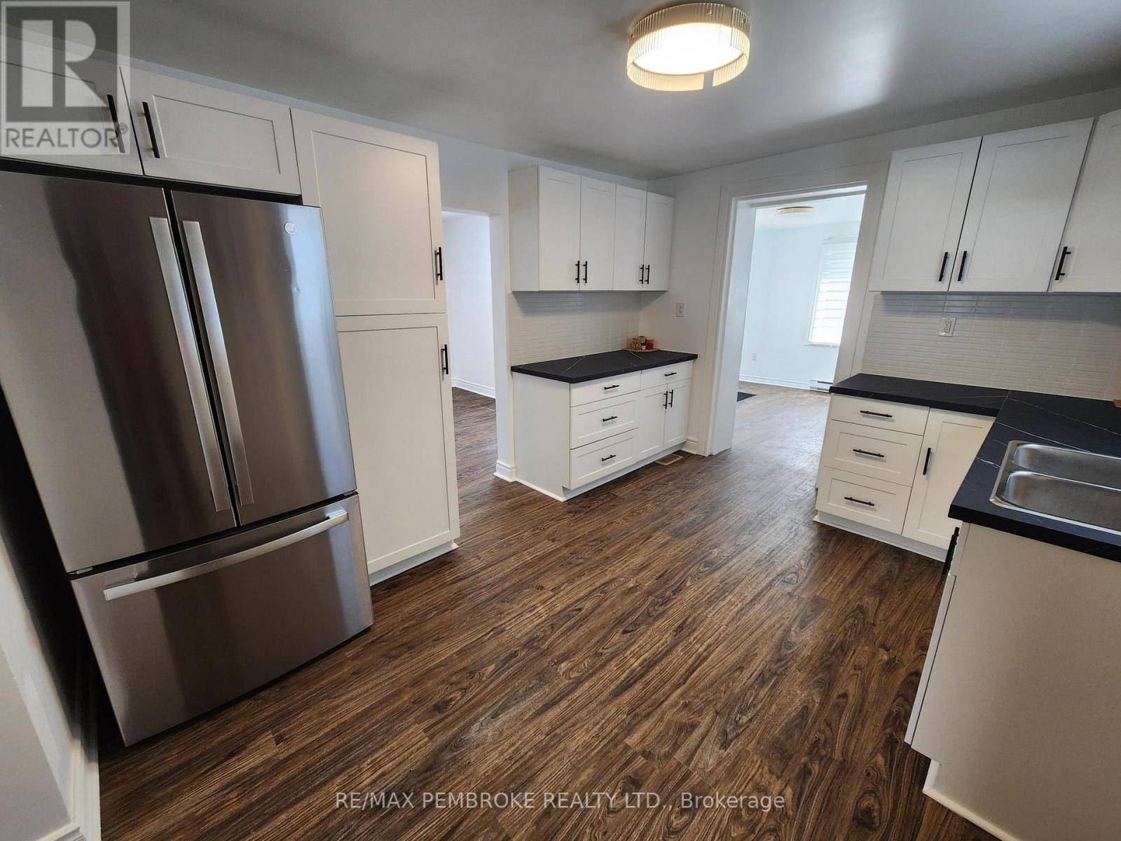 Pembroke, ON K8A4G6,541 GIROUX STREET