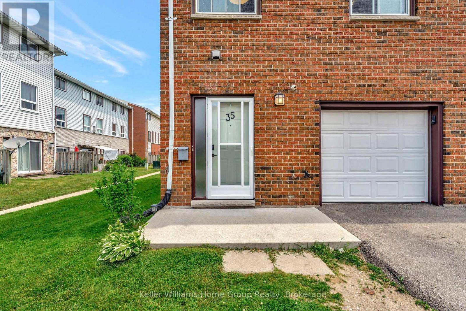 Tillsonburg, ON N4G4N4,129 Concession ST East #35