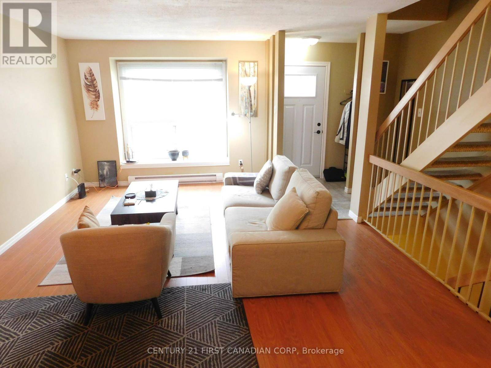 London East (east C), ON N5Y2J6,253 Taylor ST #22