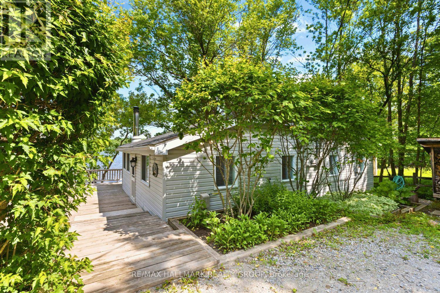 Lanark Highlands, ON K0G1M0,118 HALL SHORE ROAD