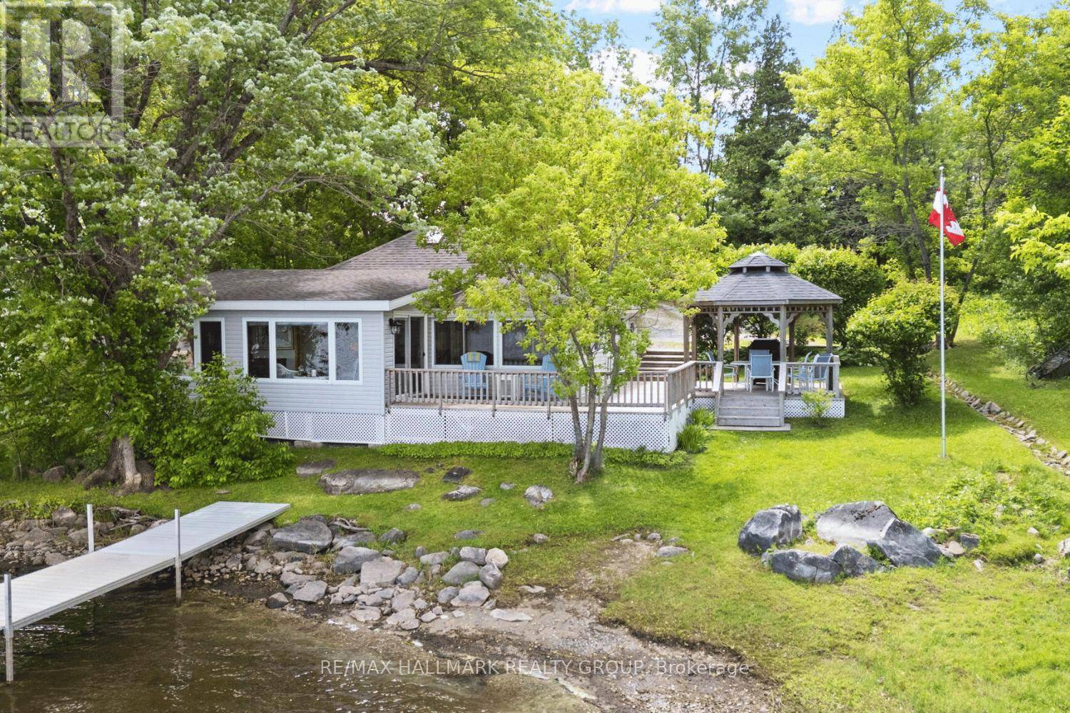 Lanark Highlands, ON K0G1M0,118 HALL SHORE ROAD