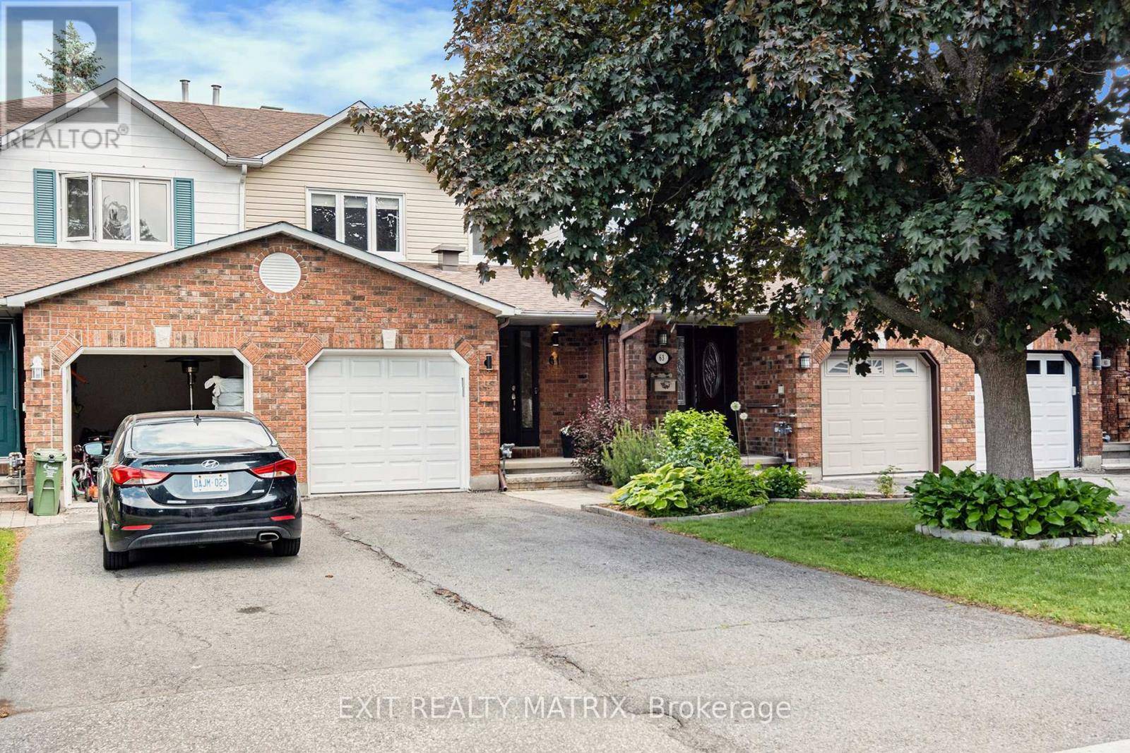 Ottawa, ON K1G5S2,61 WINNEGREEN COURT