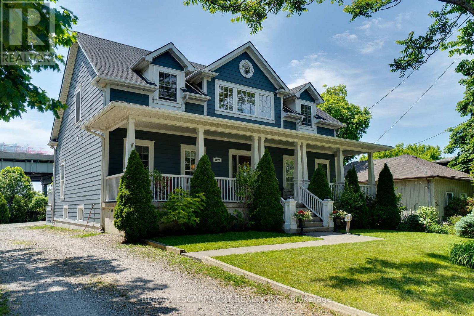 Hamilton (hamilton Beach), ON L8H6Z4,1026 BEACH BOULEVARD