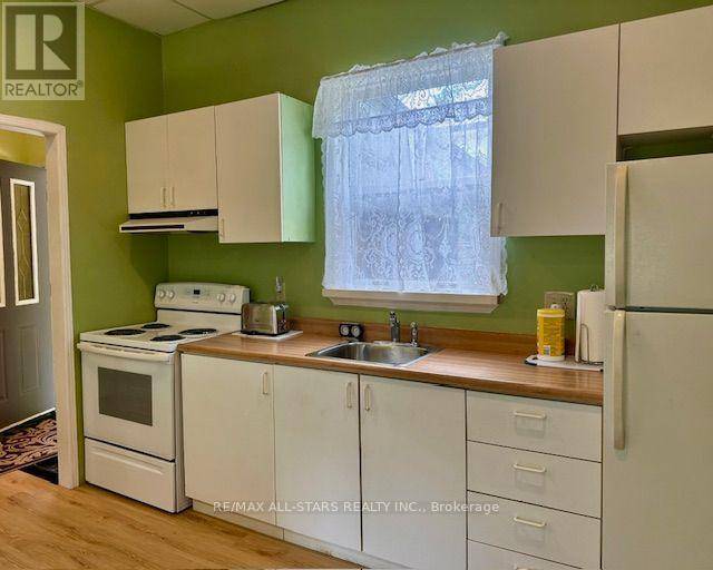 Kawartha Lakes (manilla), ON K0M2J0,11 CHURCH STREET