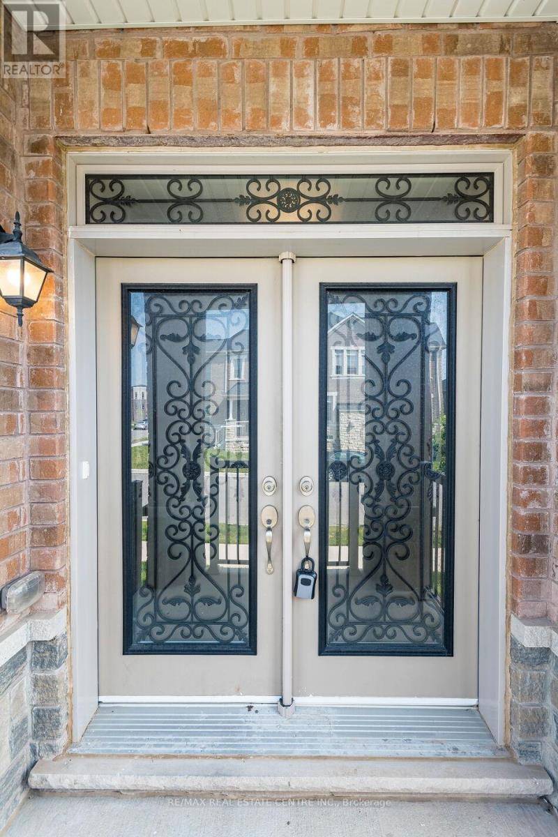 Hamilton (waterdown), ON L8B1Y6,62 GRANITE RIDGE TRAIL