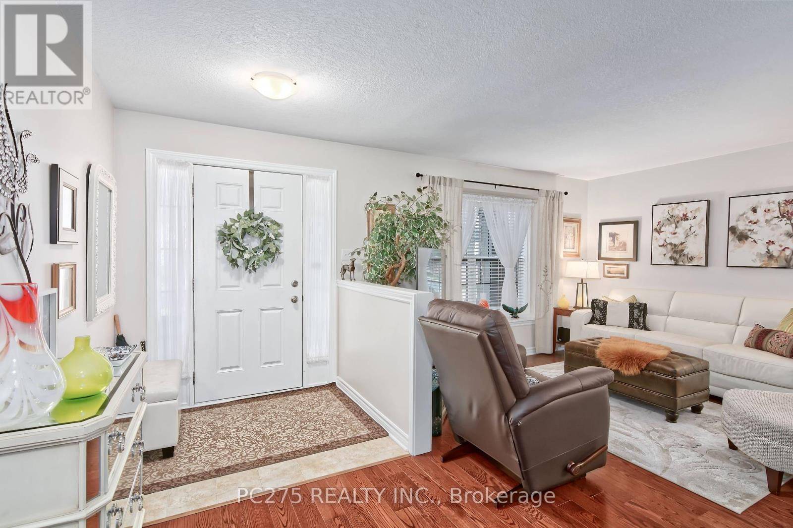 London South (south U), ON N6M0A7,3320 Meadowgate BLVD #236