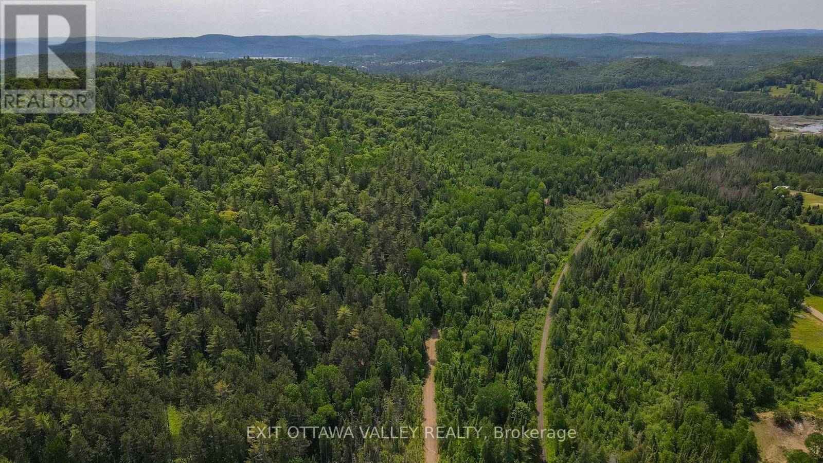 Madawaska Valley, ON K0J1B0,00 AIRPORT ROAD