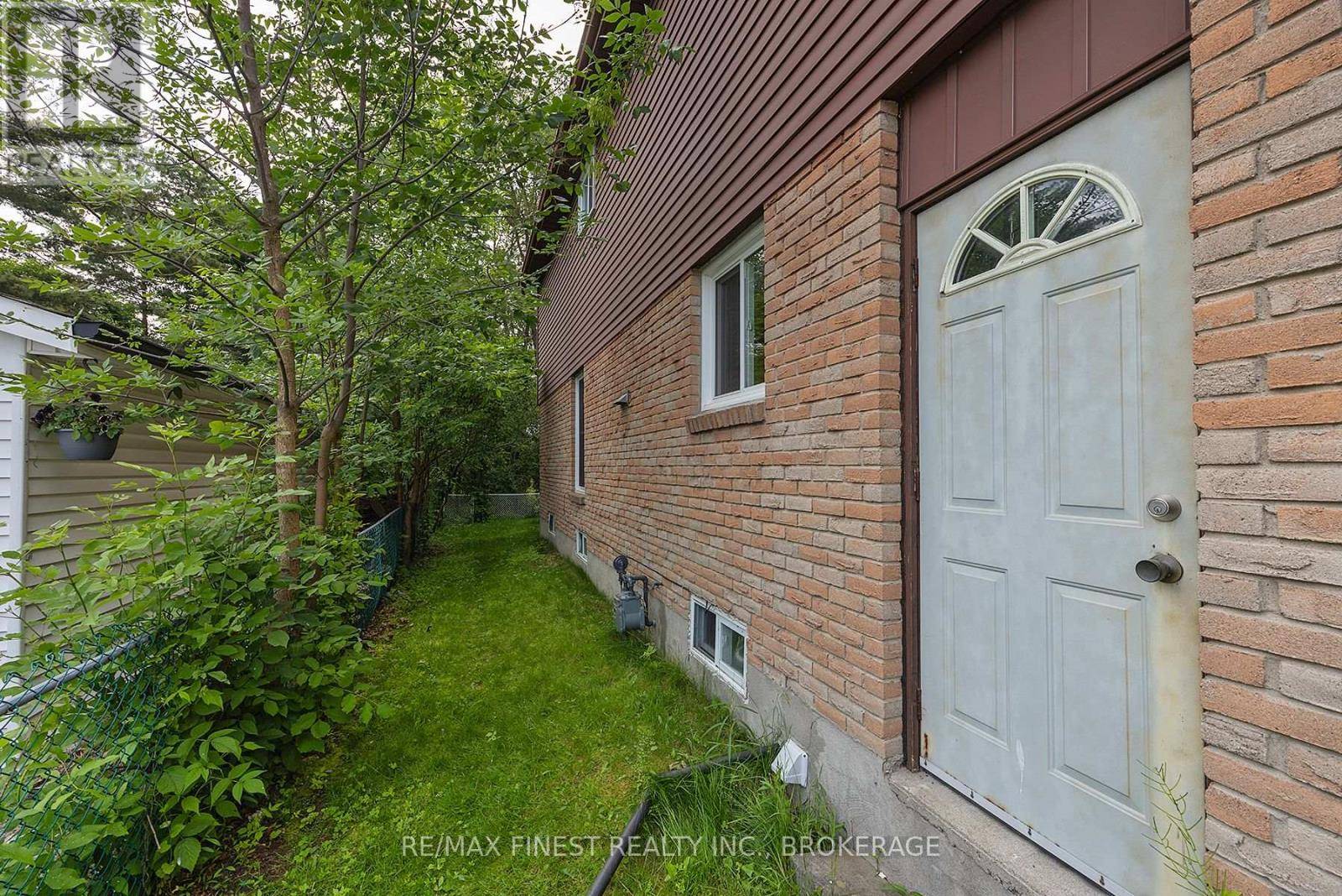 Kingston (city Northwest), ON K7P1K4,1135 BASSWOOD PLACE