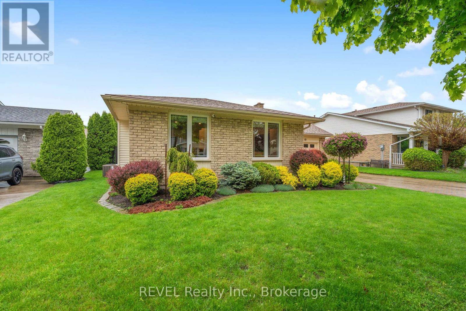 St. Catharines (port Dalhousie), ON L2N6W5,10 BELAIR DRIVE