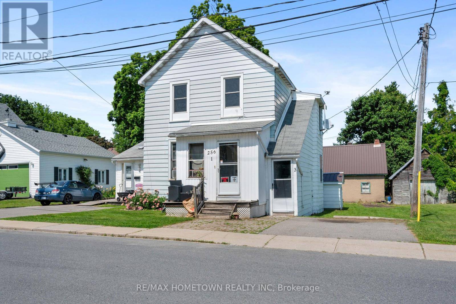 Prescott, ON K0E1T0,256 ANN STREET