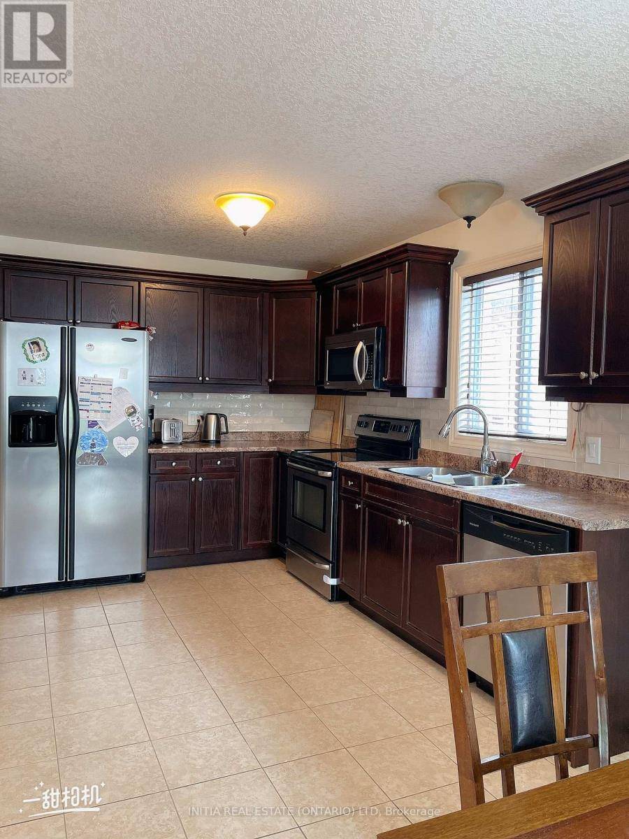 London North (north C), ON N5X4N1,1466 SOUTH WENIGE DRIVE