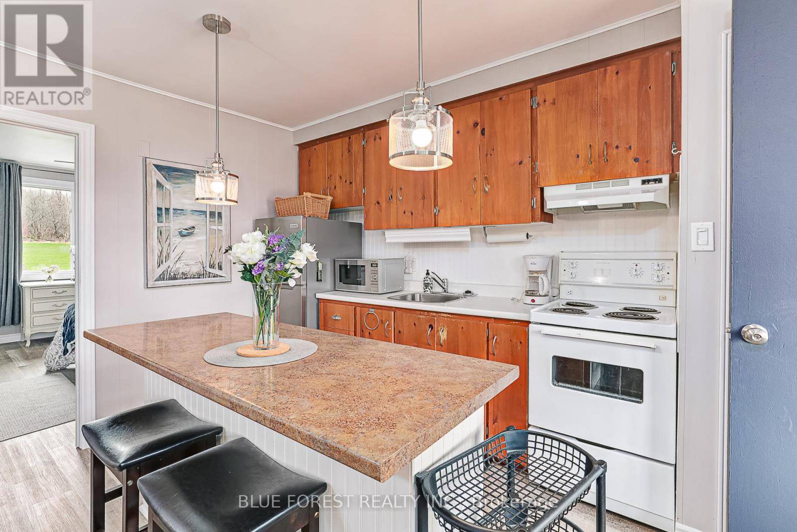Blue Mountains, ON L9Y0T1,209528 Highway 26 #9