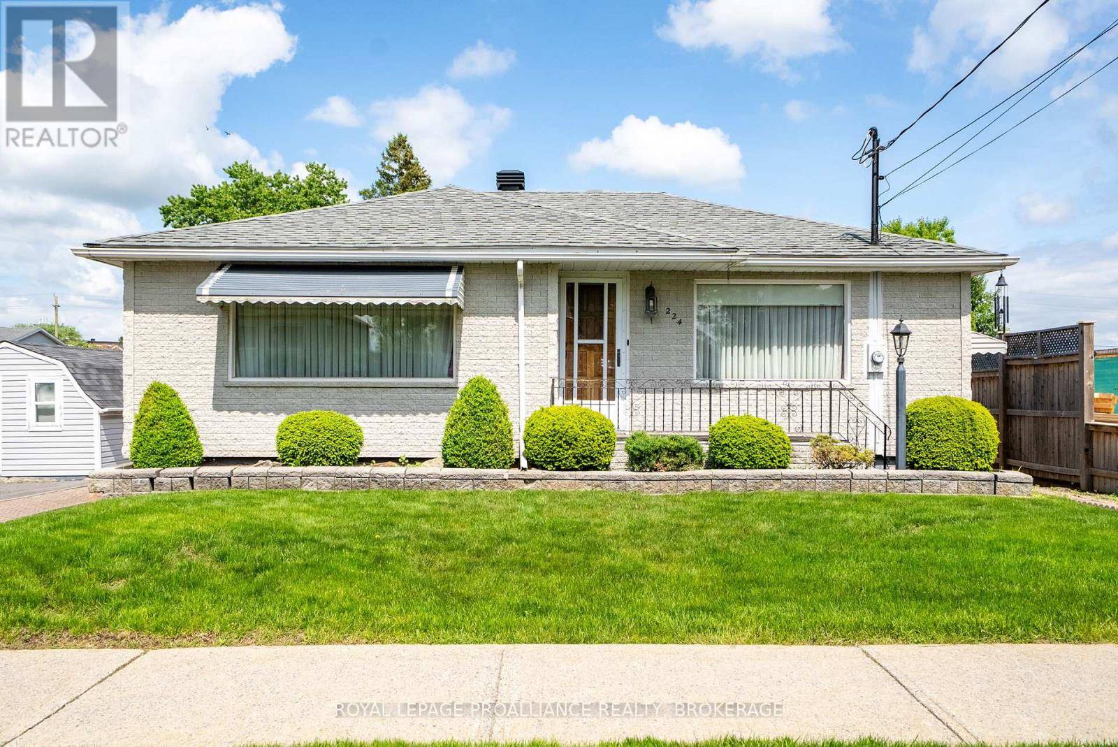 Cornwall, ON K6H5E7,224 DANIS AVENUE