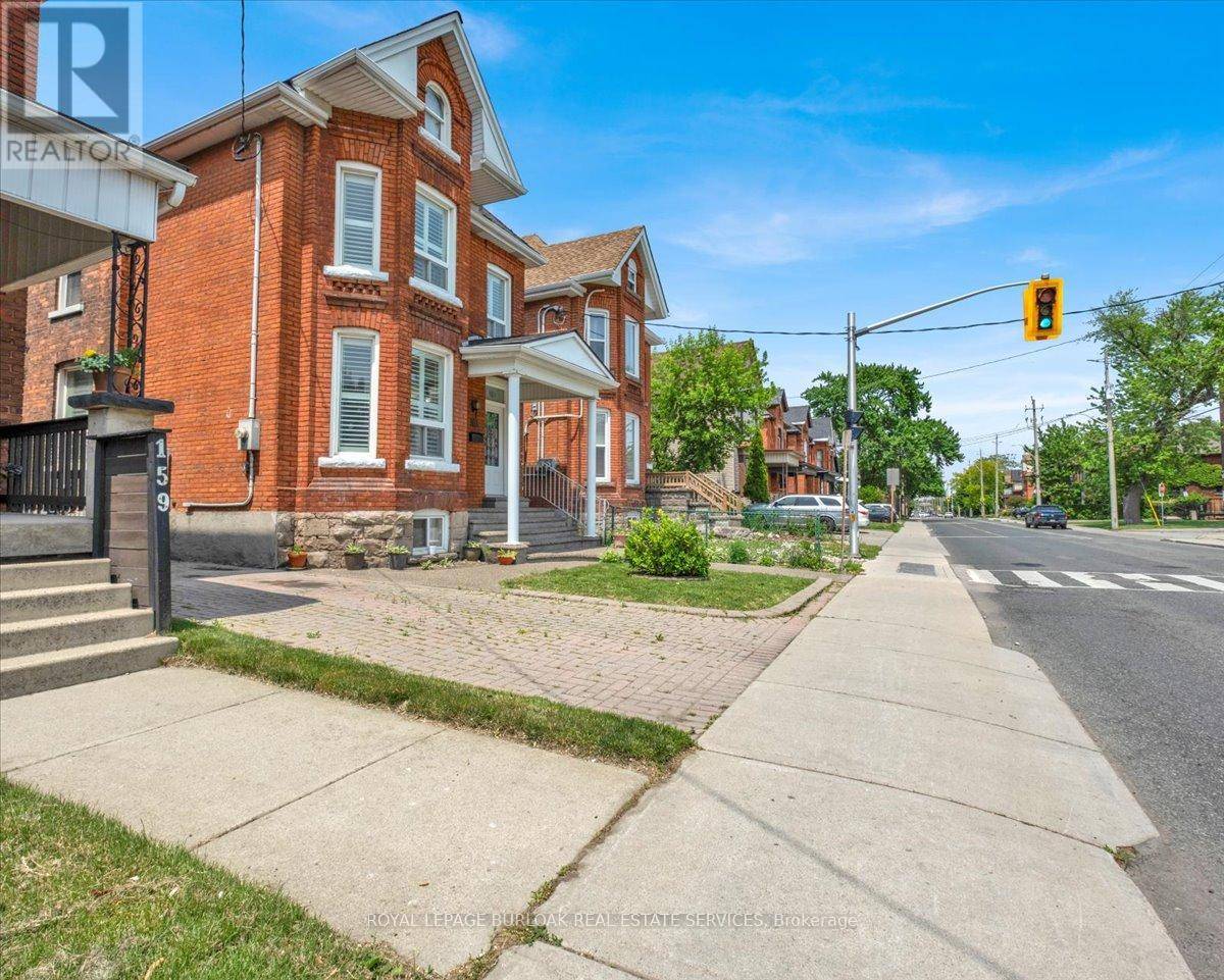 Hamilton (landsdale), ON L8L5V6,161 WENTWORTH STREET N