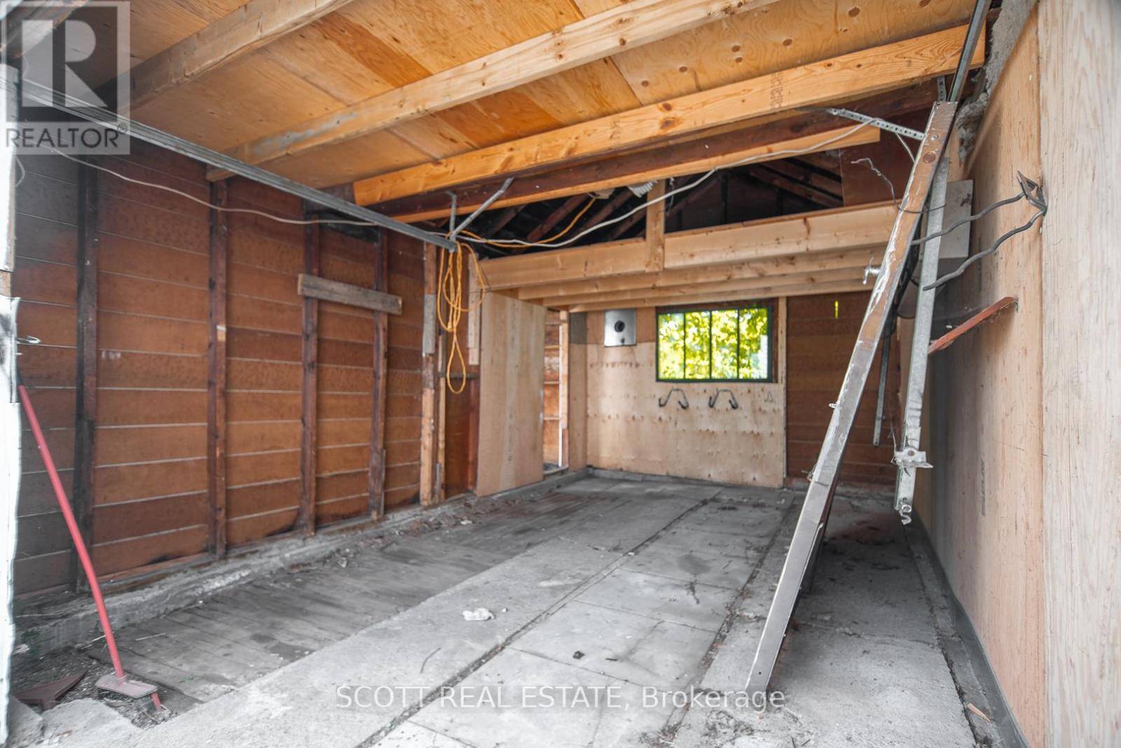 Pembroke, ON K8A3B4,406 ALFRED STREET