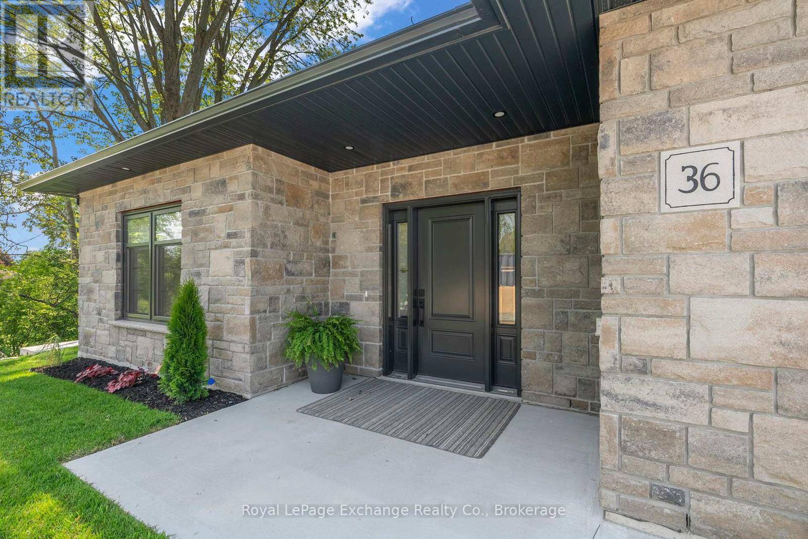 Kincardine, ON N2Z1G4,1182 Queen ST #26