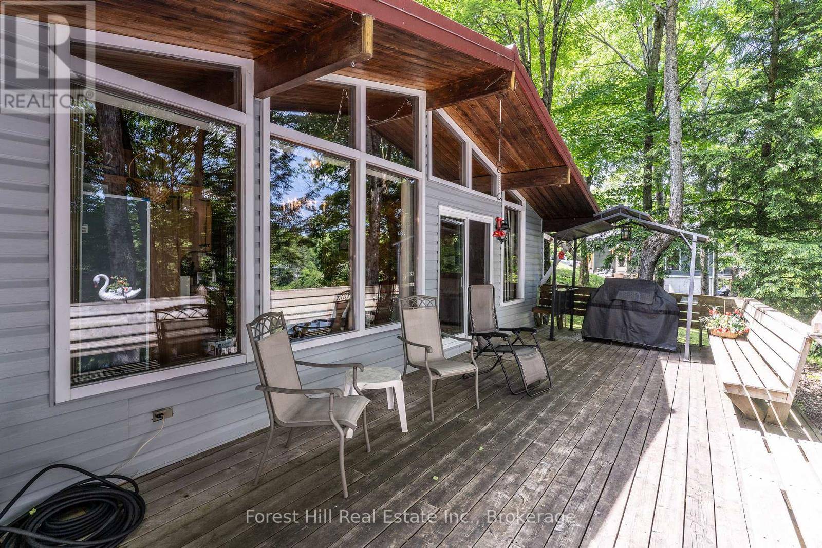 Huntsville (stisted), ON P1H2J2,116 VERNON SHORES BLV BOULEVARD