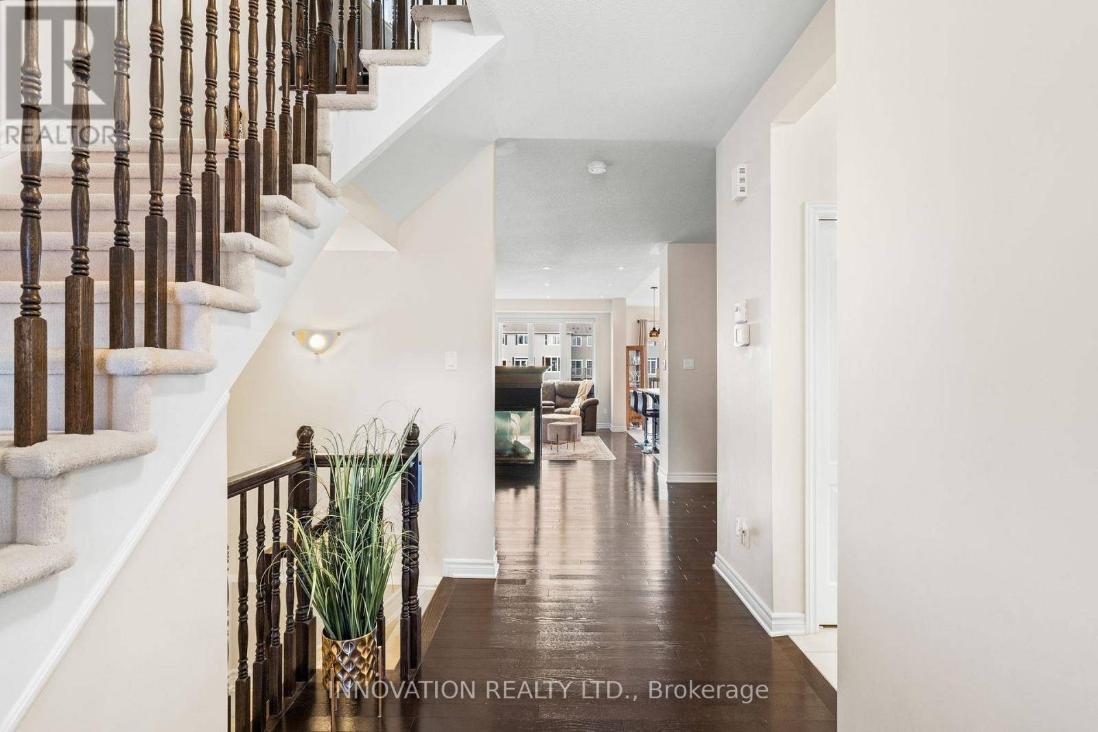 Ottawa, ON K2M0G8,1559 CARRONBRIDGE CIRCLE