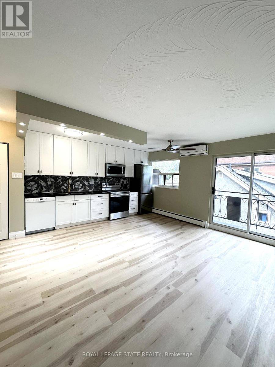 Hamilton (gibson), ON L8M3E6,50 Hilda AVE #303