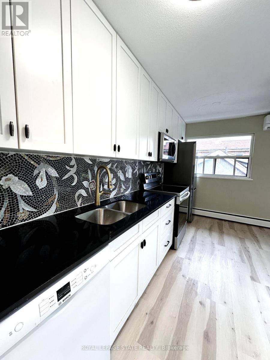 Hamilton (gibson), ON L8M3E6,50 Hilda AVE #303