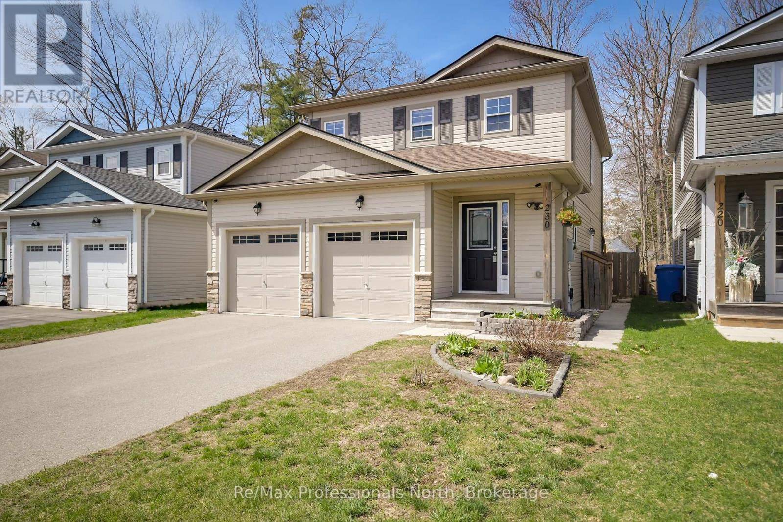 Gravenhurst (muskoka (s)), ON P1P1B1,230 PINE STREET