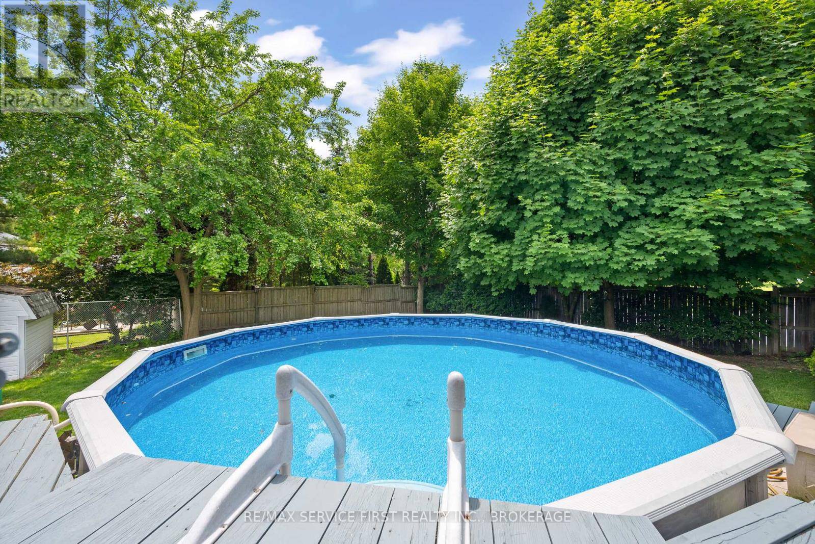 Kingston (east Gardiners Rd), ON K7M7Z3,199 SPLINTER COURT