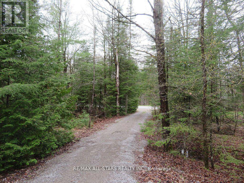 Trent Lakes, ON K0M1A0,33 EDWINA DRIVE