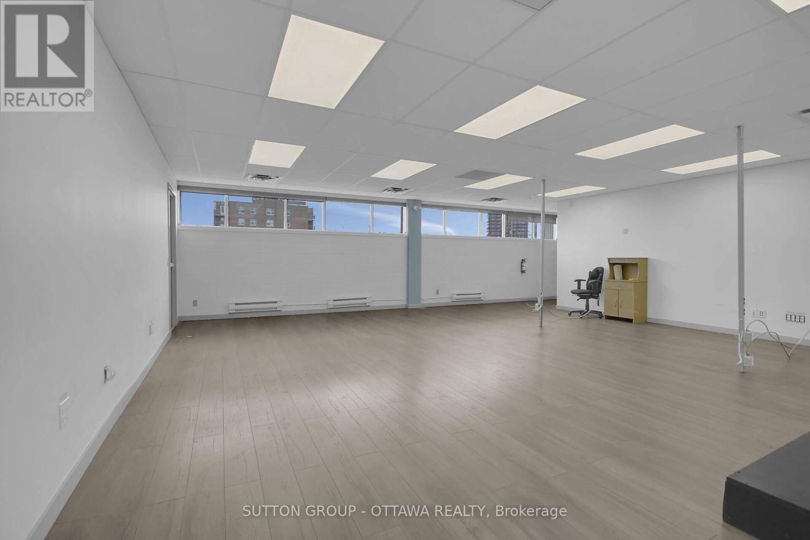 Ottawa, ON K1Y2Y1,981 Wellington ST #400