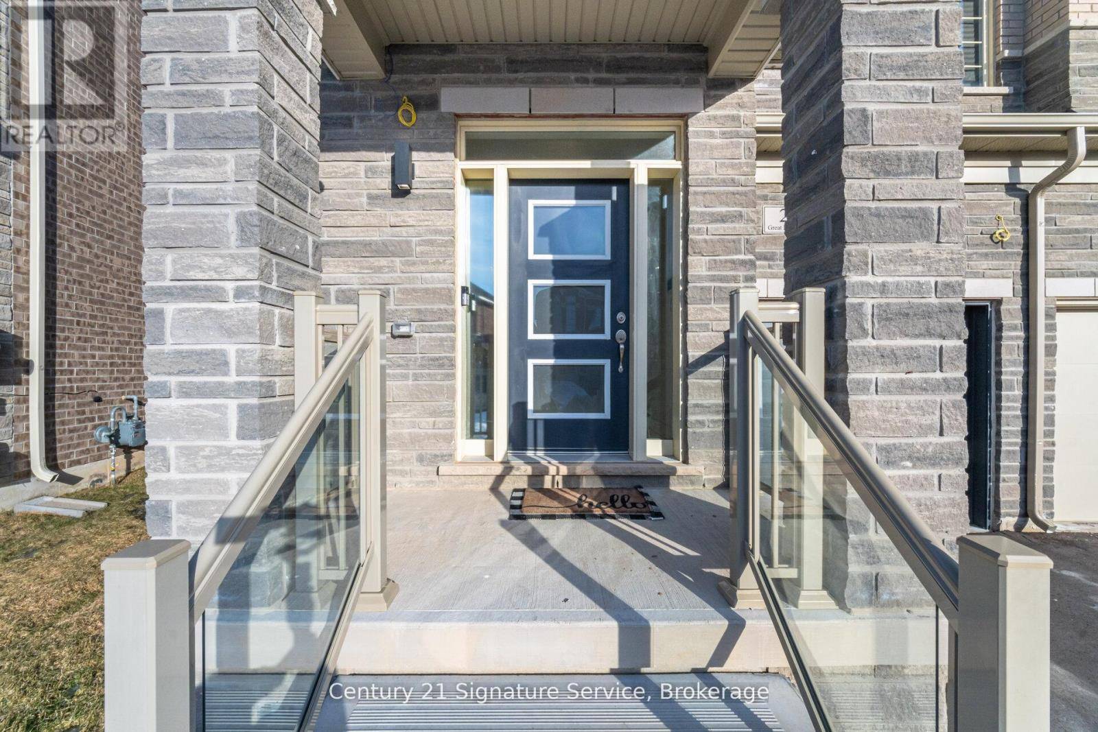 Hamilton (waterdown), ON L8B1Z5,284 GREAT FALLS BOULEVARD