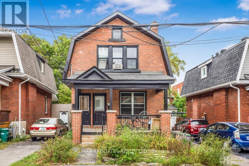 Ottawa, ON K1S2Z2,125 HOPEWELL AVENUE