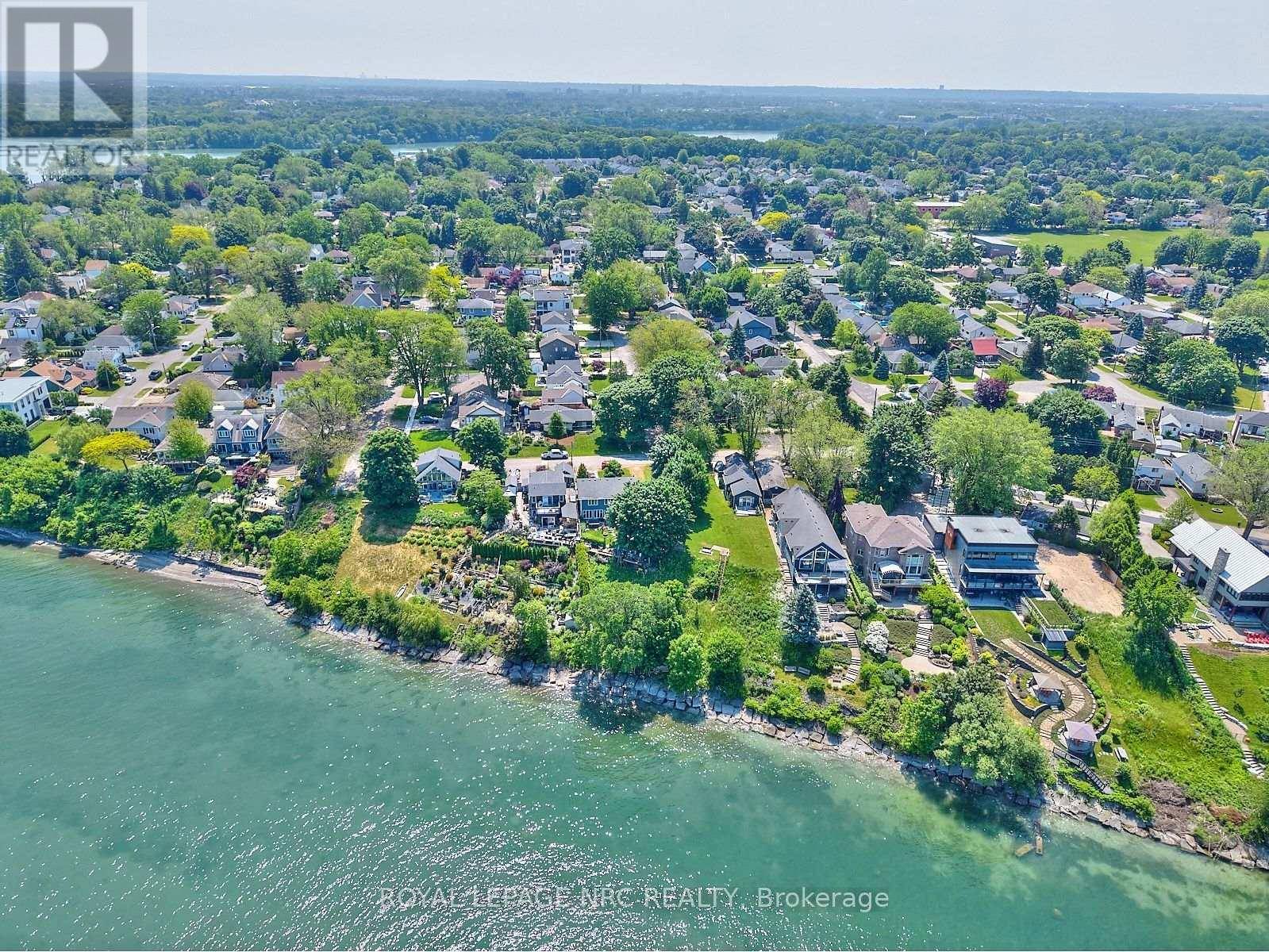 St. Catharines (port Dalhousie), ON L2N5M2,10 PAWLING STREET