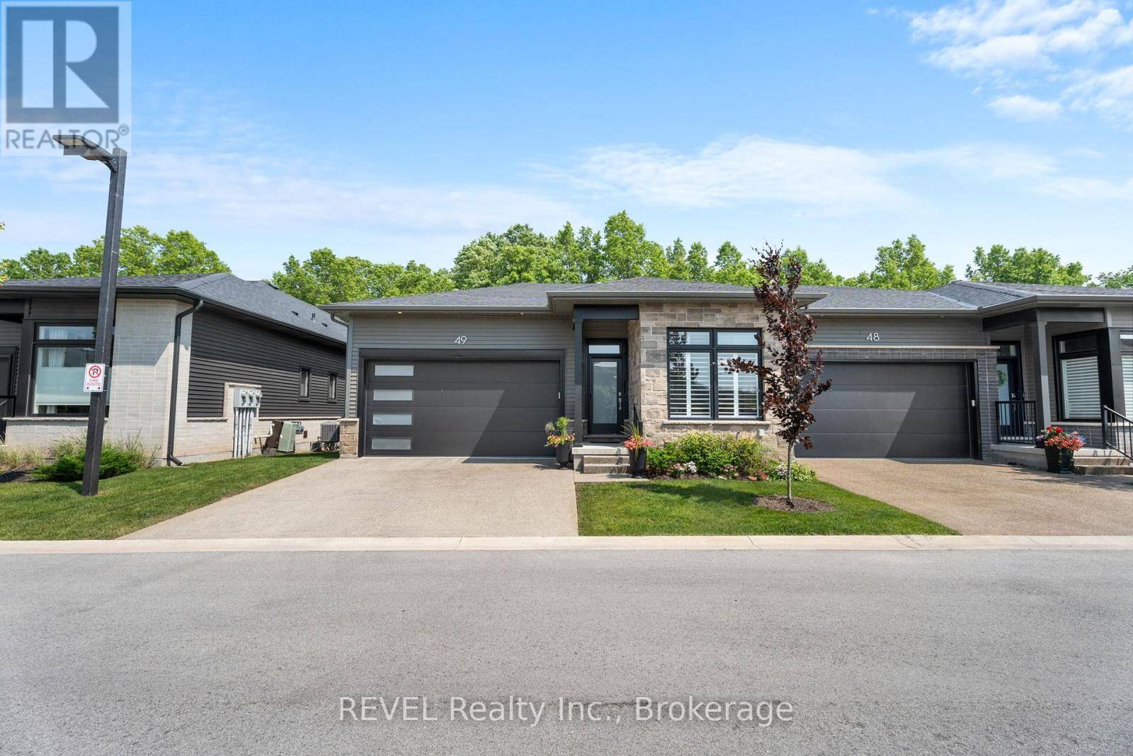 Niagara Falls (chippawa), ON L2G0Y8,8974 Willoughby DR #49