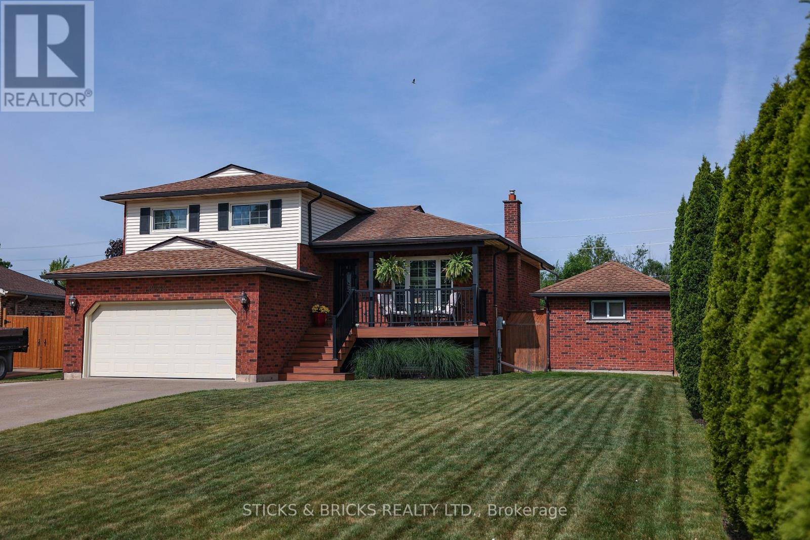 Niagara Falls (ascot), ON L2H1W4,8238 LEXINGTON COURT