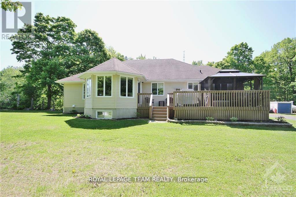 North Grenville, ON K0G1J0,988 RIVER ROAD