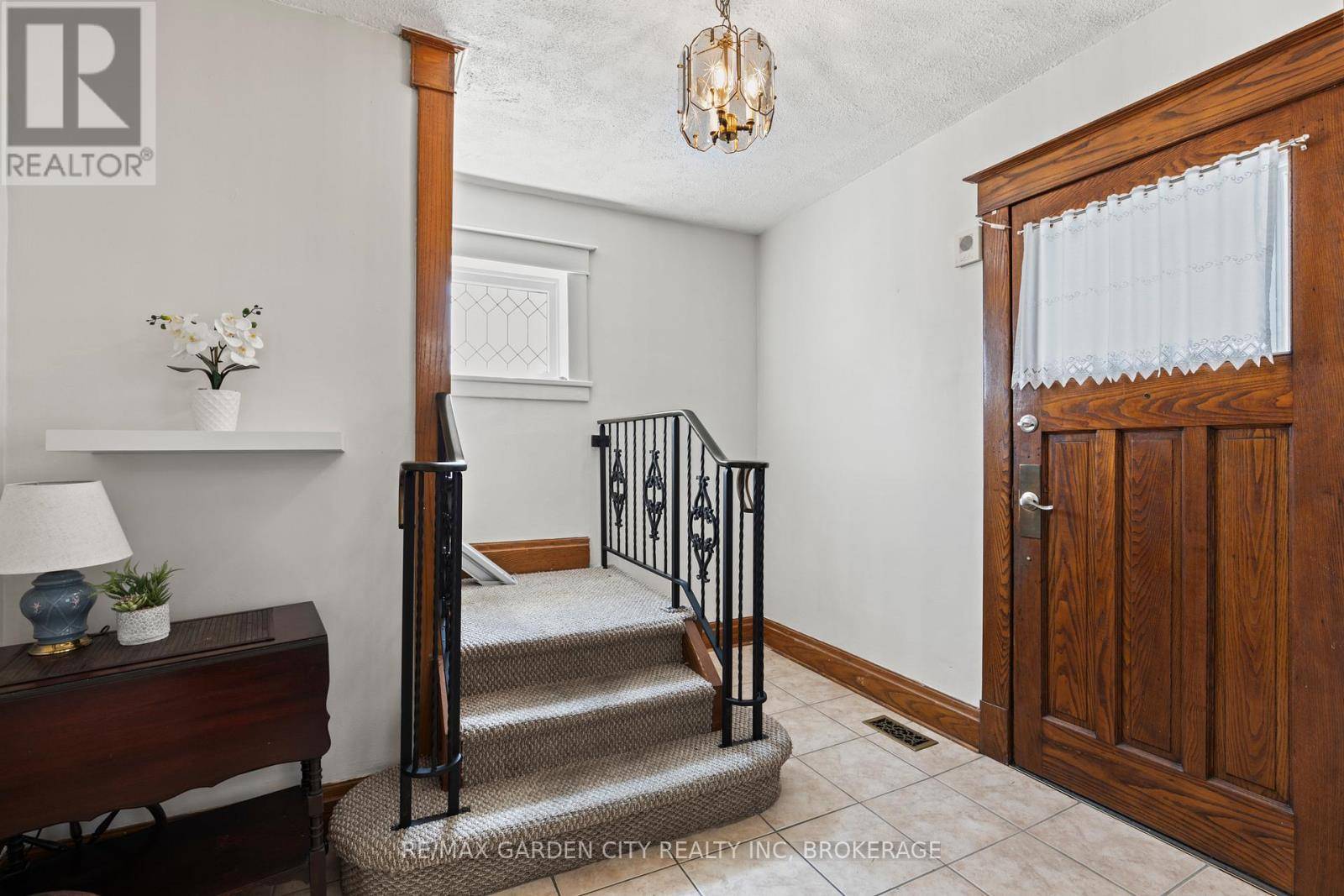 Niagara Falls (cherrywood), ON L2E4T7,4730 SIXTH AVENUE