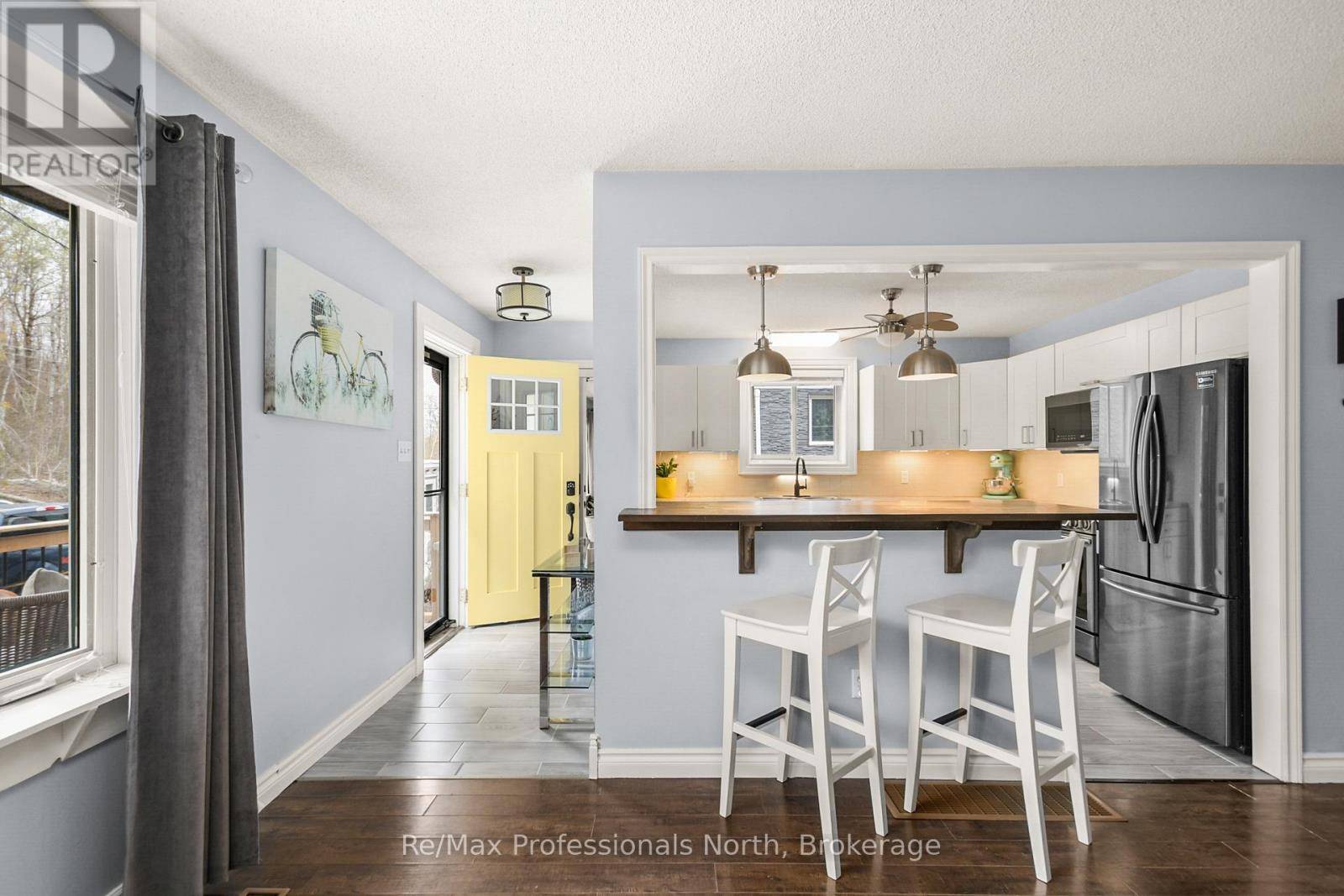 Gravenhurst (muskoka (s)), ON P1P1P4,180 FERNWOOD DRIVE