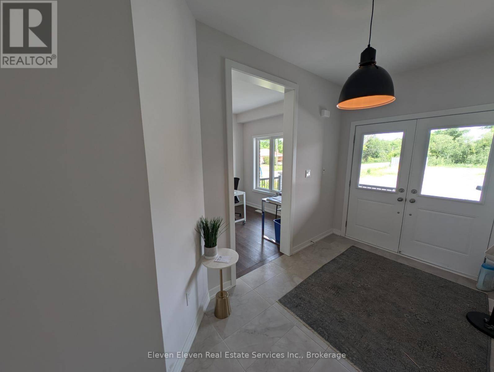 Norfolk (simcoe), ON N3Y0G8,2 BUTTERNUT DRIVE E