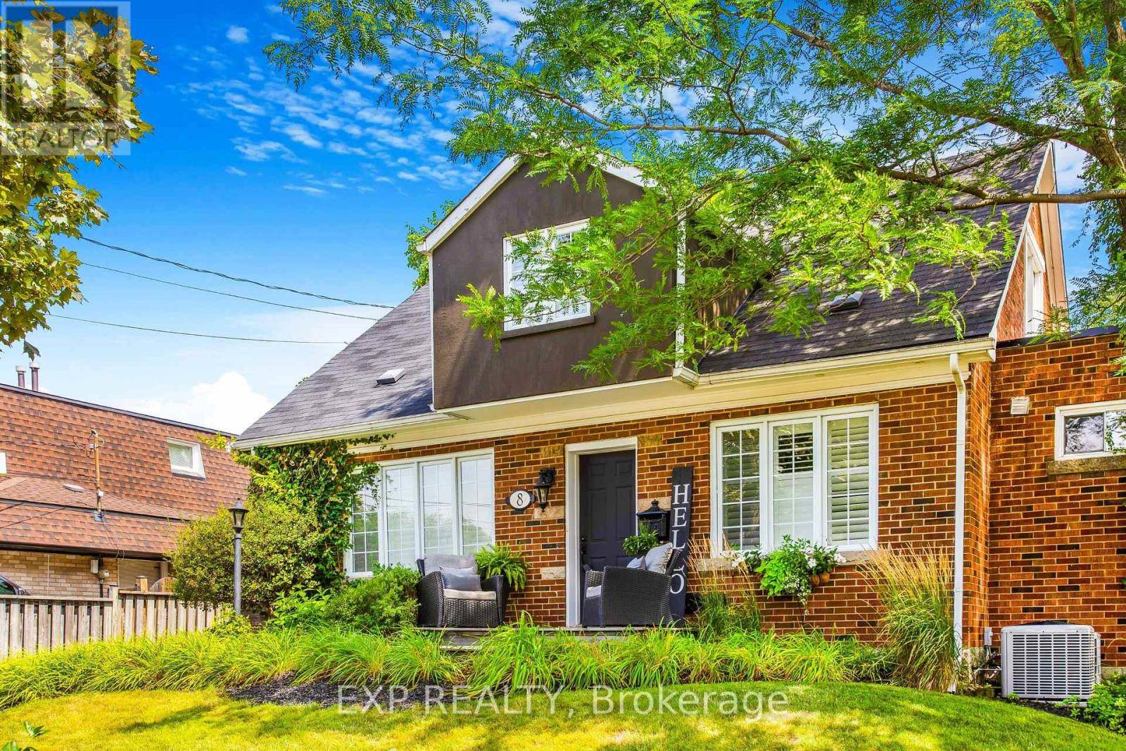 Hamilton (stoney Creek), ON L8E1Y3,8 WARWICK ROAD
