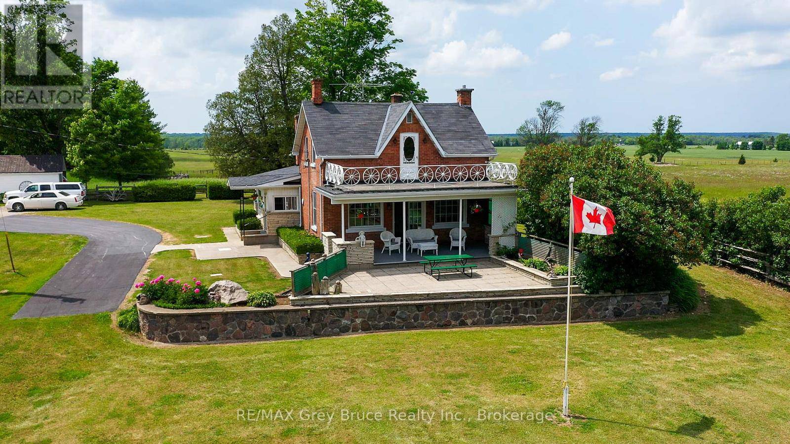 Georgian Bluffs, ON N4K0G2,319144 GREY ROAD 1
