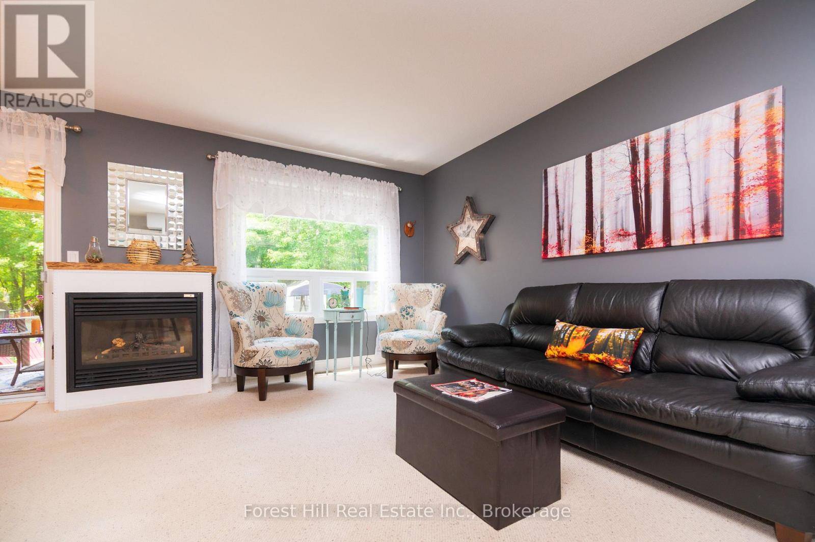 Bracebridge (macaulay), ON P1L2H8,151 PINE STREET