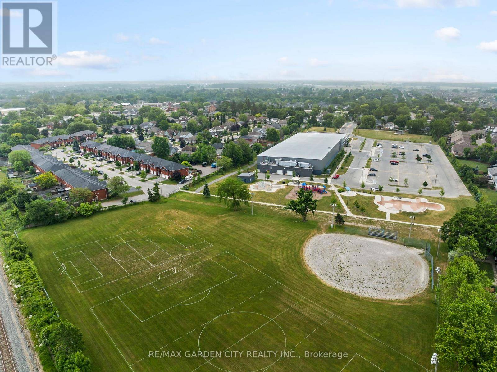West Lincoln (smithville), ON L0R2A0,49 SWAYZE COURT