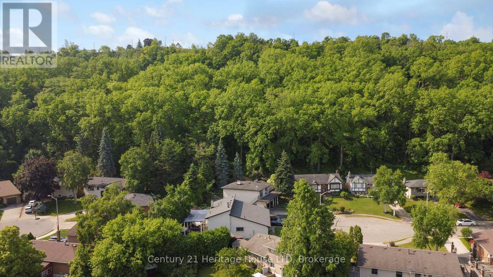 Hamilton (stoney Creek), ON L8G2T7,38 PALM COURT