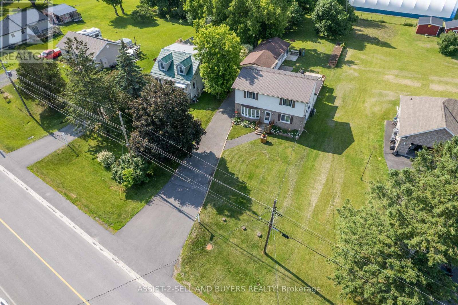 South Stormont, ON K0C2A0,17407 COUNTY RD 18 ROAD